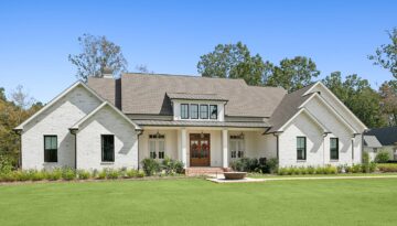 Pontchartrain Oaks Madisonville Custom Home in Louisiana by West Custom Homes
