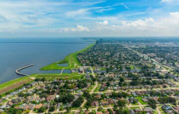 Metairie skyline with lakefront homes